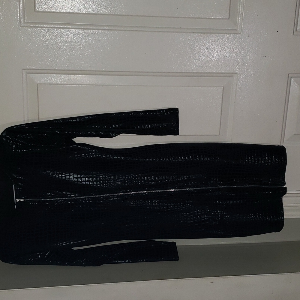 Above knee Snakeskin print dress, Black color, size small